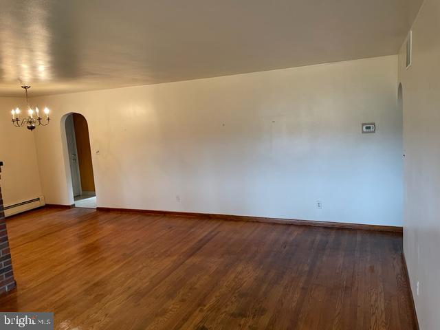 468 Lambs Road Pitman, NJ 08071 - Photo 29 of 47 Living room Angle