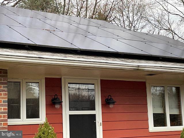 468 Lambs Road Pitman, NJ 08071 - Photo 5 of 47 Solar Panels Roof
