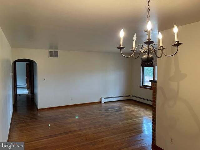468 Lambs Road Pitman, NJ 08071 - Photo 8 of 47 Living Room