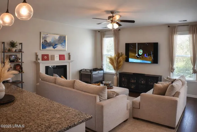 $2,500 | 11 King's Cross Court, Beaufort, SC 29902