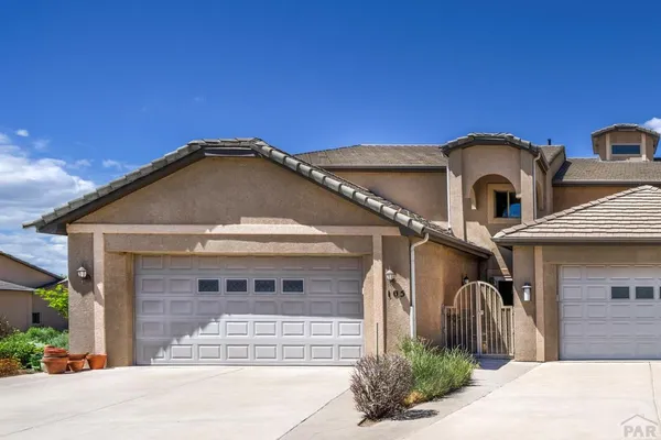 $425,000 | 105 Aberdeen Bluffs, Pueblo, CO 81004