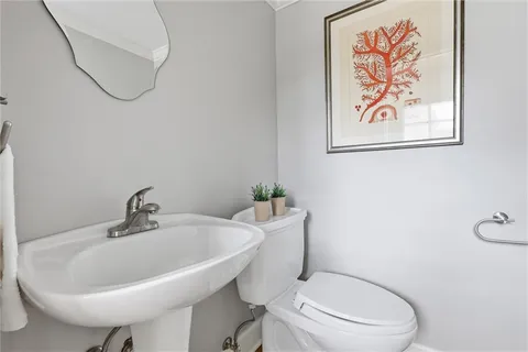 $890,000 | 5701 Central Street, Kansas City, MO 64113