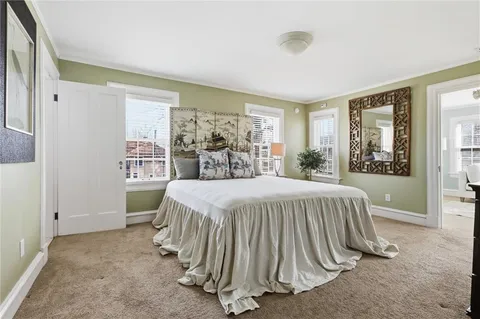 $890,000 | 5701 Central Street, Kansas City, MO 64113