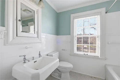 $890,000 | 5701 Central Street, Kansas City, MO 64113