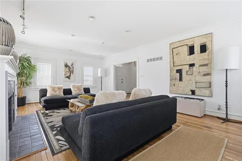 $890,000 | 5701 Central Street, Kansas City, MO 64113