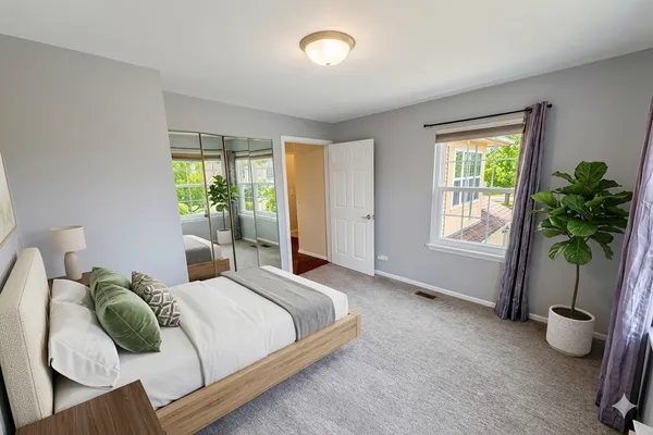 $2,975 | 147 White Branch Court North, Schaumburg, IL 60193