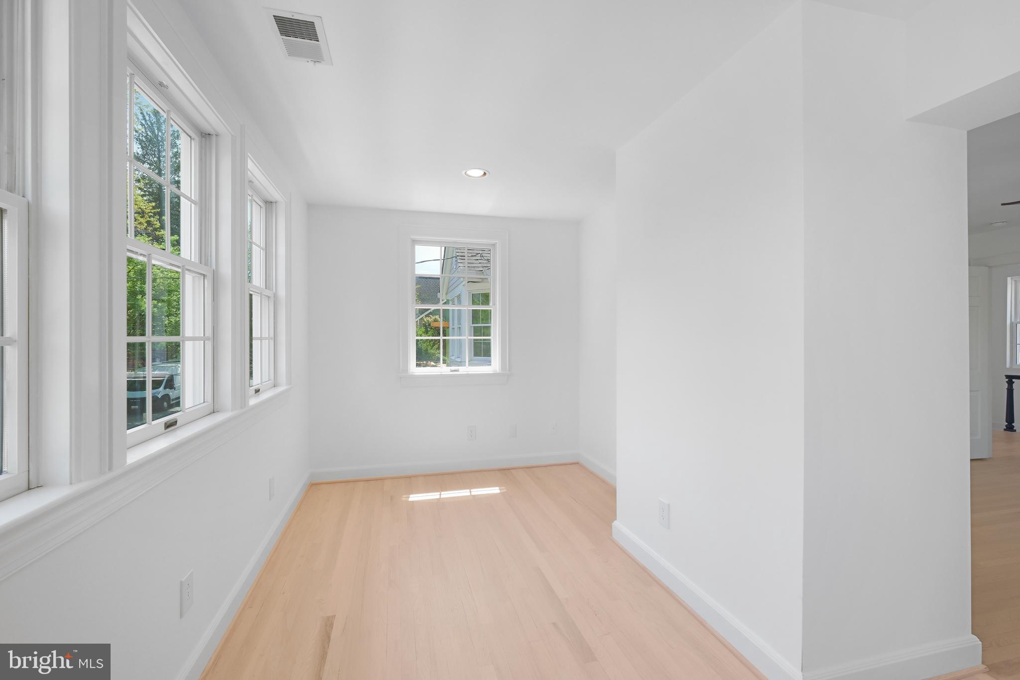 4400 Ridge Street Chevy Chase, MD 20815 - Photo 20 of 45