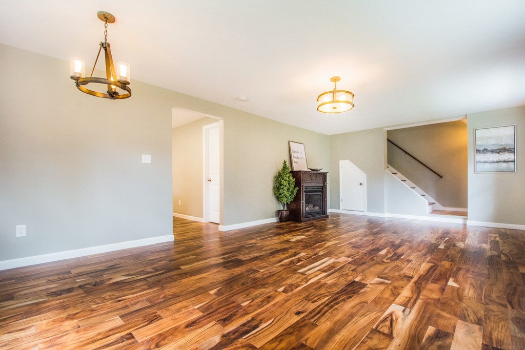 121 Upton Road Westborough, MA 01581 - Photo 6 of 26 Gallery Image 6