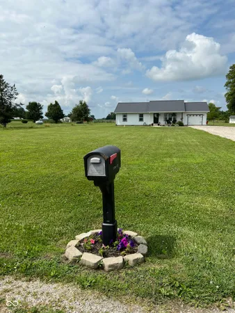 $290,000 | 10784 West 300 North, Kempton, IN 46049
