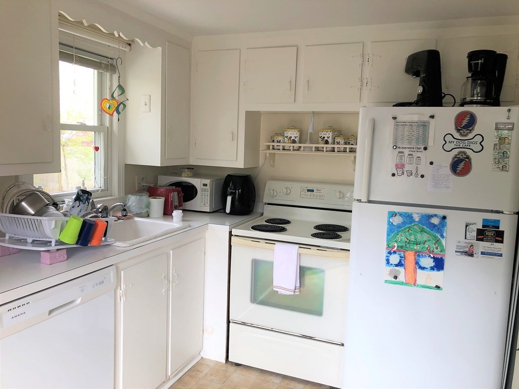 5 Lake Road Yarmouth, MA 02673 - Photo 6 of 12