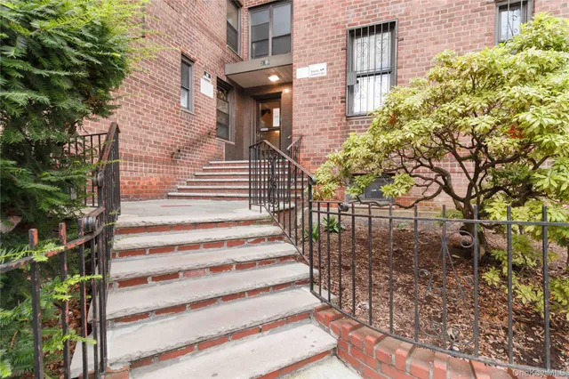$294,000 | 37-56 87th Street, Unit 5D | Jackson Heights