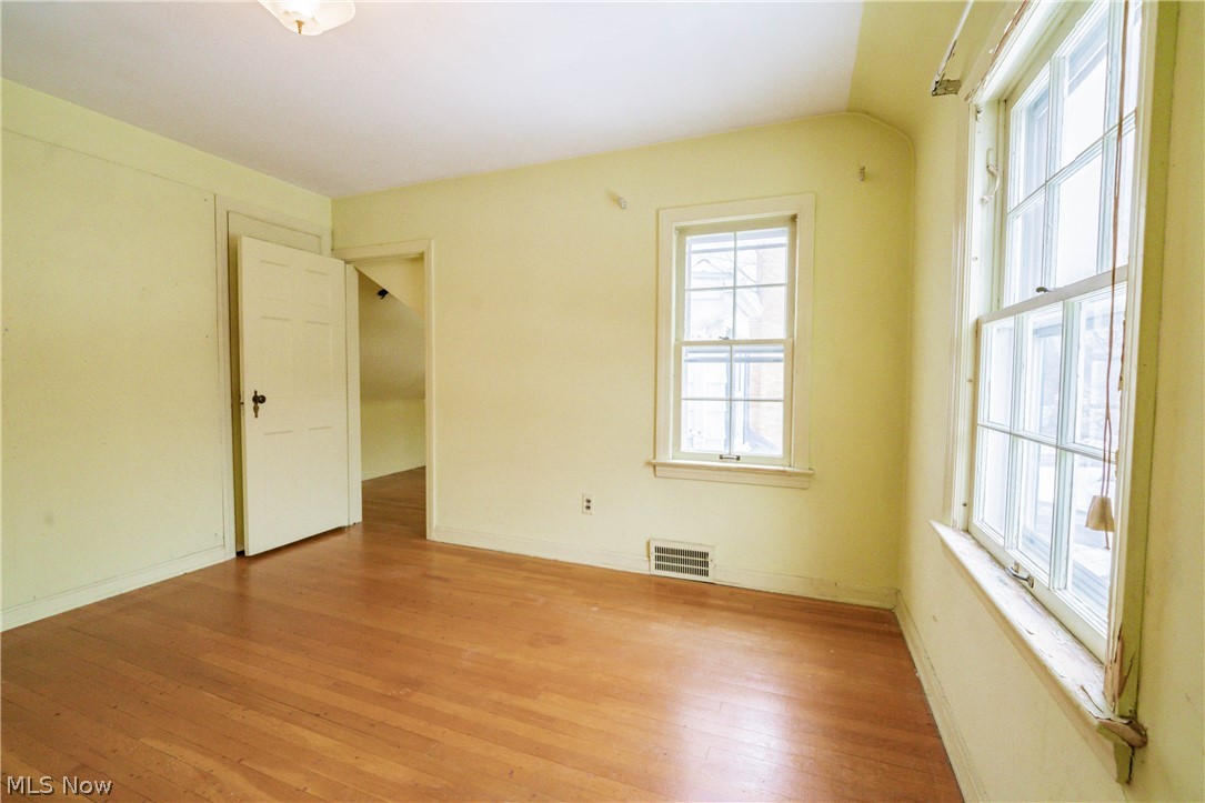 1508 Laclede Road South Euclid, OH 44121 - Photo 20 of 28
