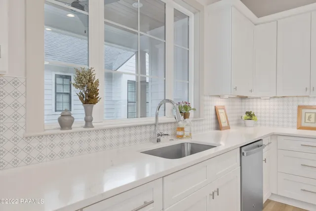 $2,400 | 103 Wishing Wl Drive, Broussard, LA 70518