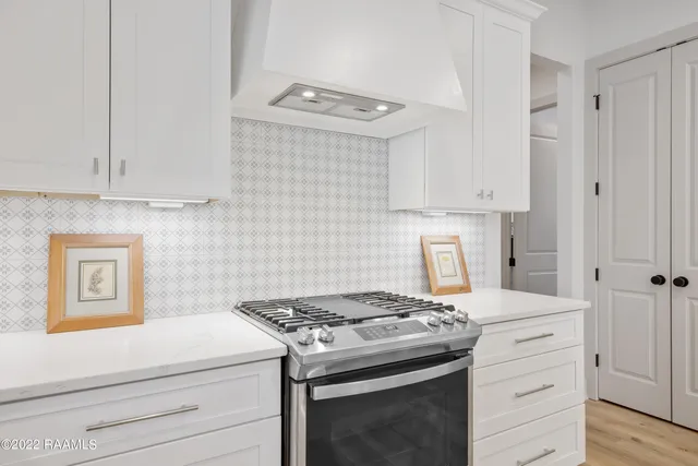 $2,400 | 103 Wishing Wl Drive, Broussard, LA 70518