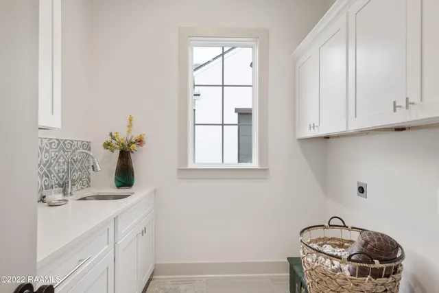 $2,400 | 103 Wishing Wl Drive, Broussard, LA 70518