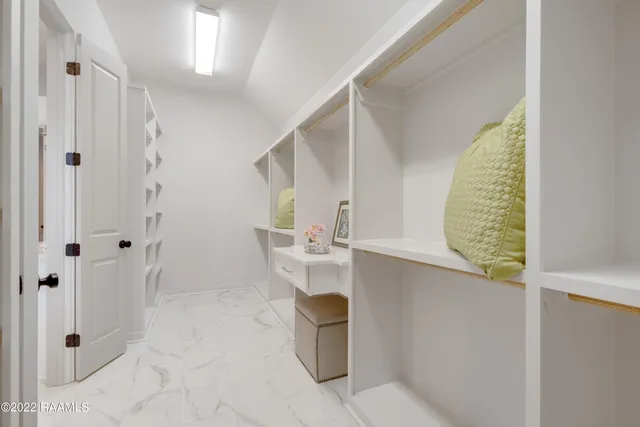 $2,400 | 103 Wishing Wl Drive, Broussard, LA 70518