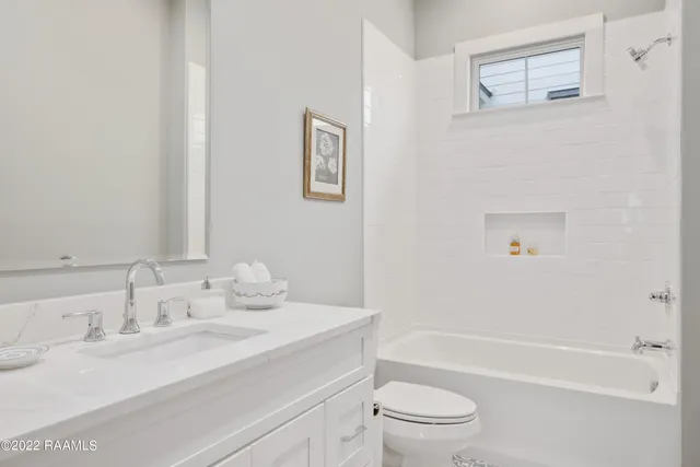 $2,400 | 103 Wishing Wl Drive, Broussard, LA 70518