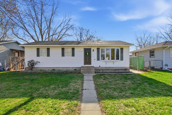 $250,000 | 1212 14th Avenue Southeast, St. Cloud, MN 56304
