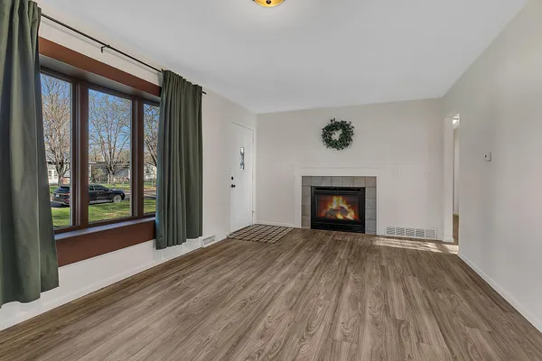 $250,000 | 1212 14th Avenue Southeast, St. Cloud, MN 56304