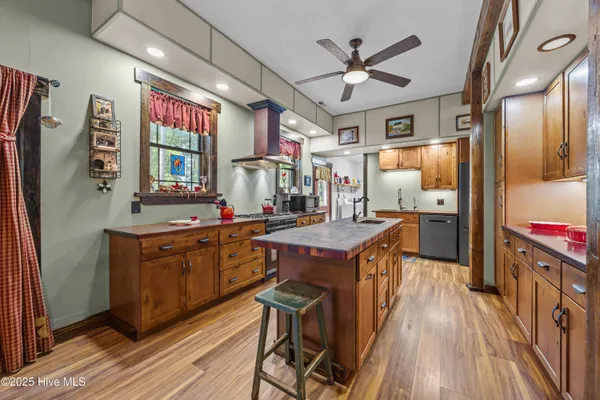 $689,000 | 970 East Waterway Drive, Belhaven, NC 27810