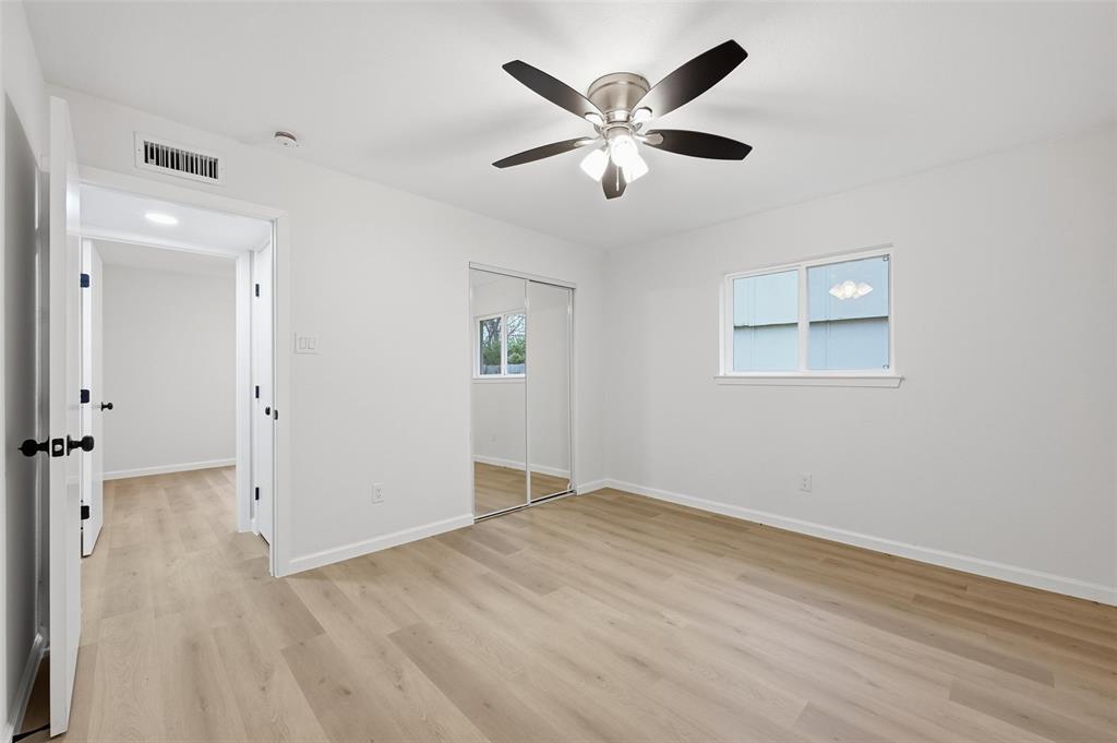 4840 Graham Court The Colony, TX 75056 - Photo 20 of 23 an empty room with a bathroom