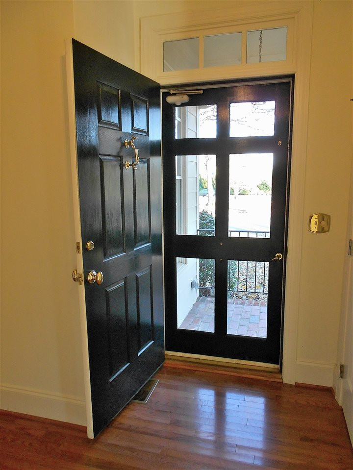 2300 Elmsford Way Raleigh, NC 27608 - Photo 3 of 30 Foyer