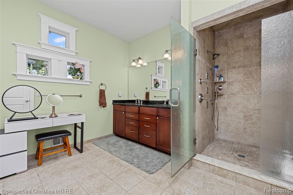 1010 Riverside Street Milford, MI 48381 - Photo 29 of 67