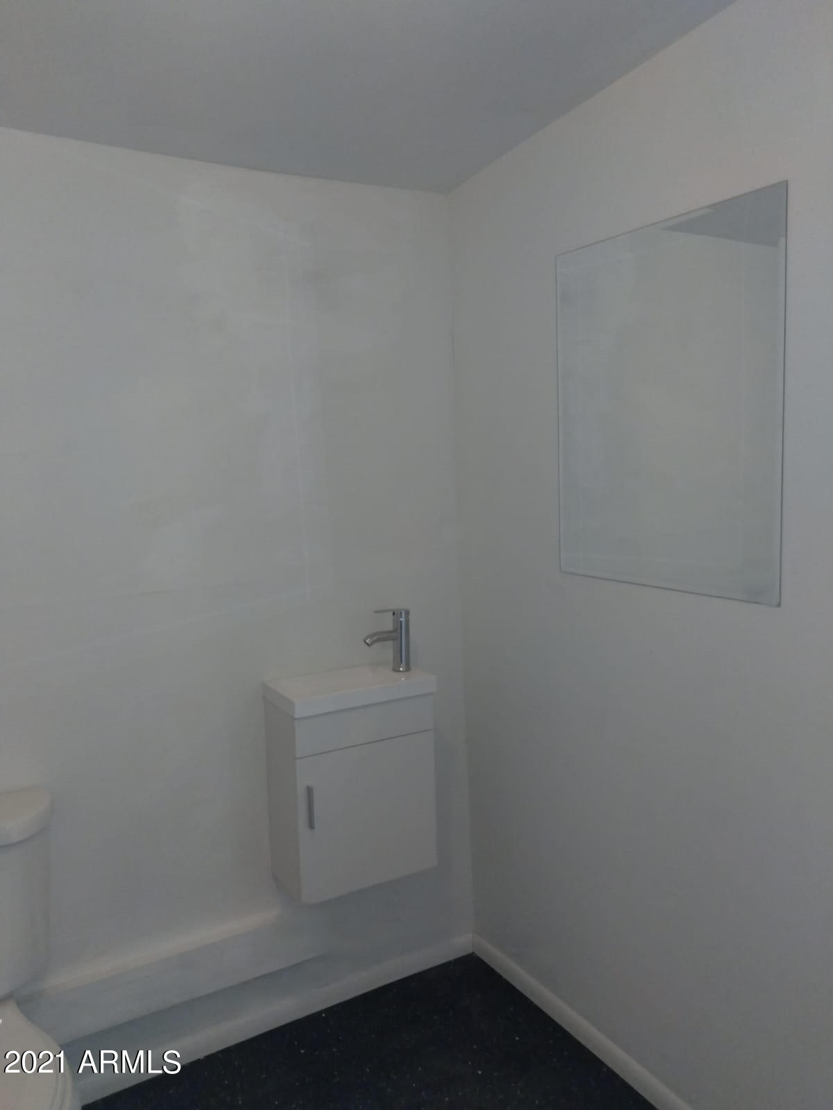 637 East 16th Street Douglas, AZ 85607 - Photo 27 of 29 Garage Bathroom