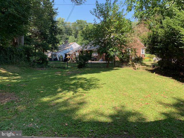 3 Stockwell Road Wilmington, DE 19809 - Photo 14 of 15 Back yard