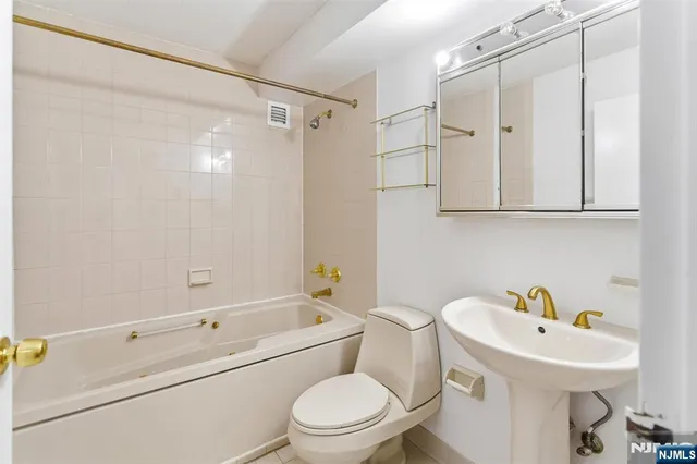 $339,900 | 316 Prospect Avenue, Unit 3C, Hackensack, NJ 07601