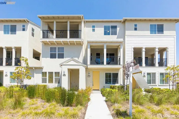 $999,900 | 37655 Cape Cod Road, Newark, CA 94560