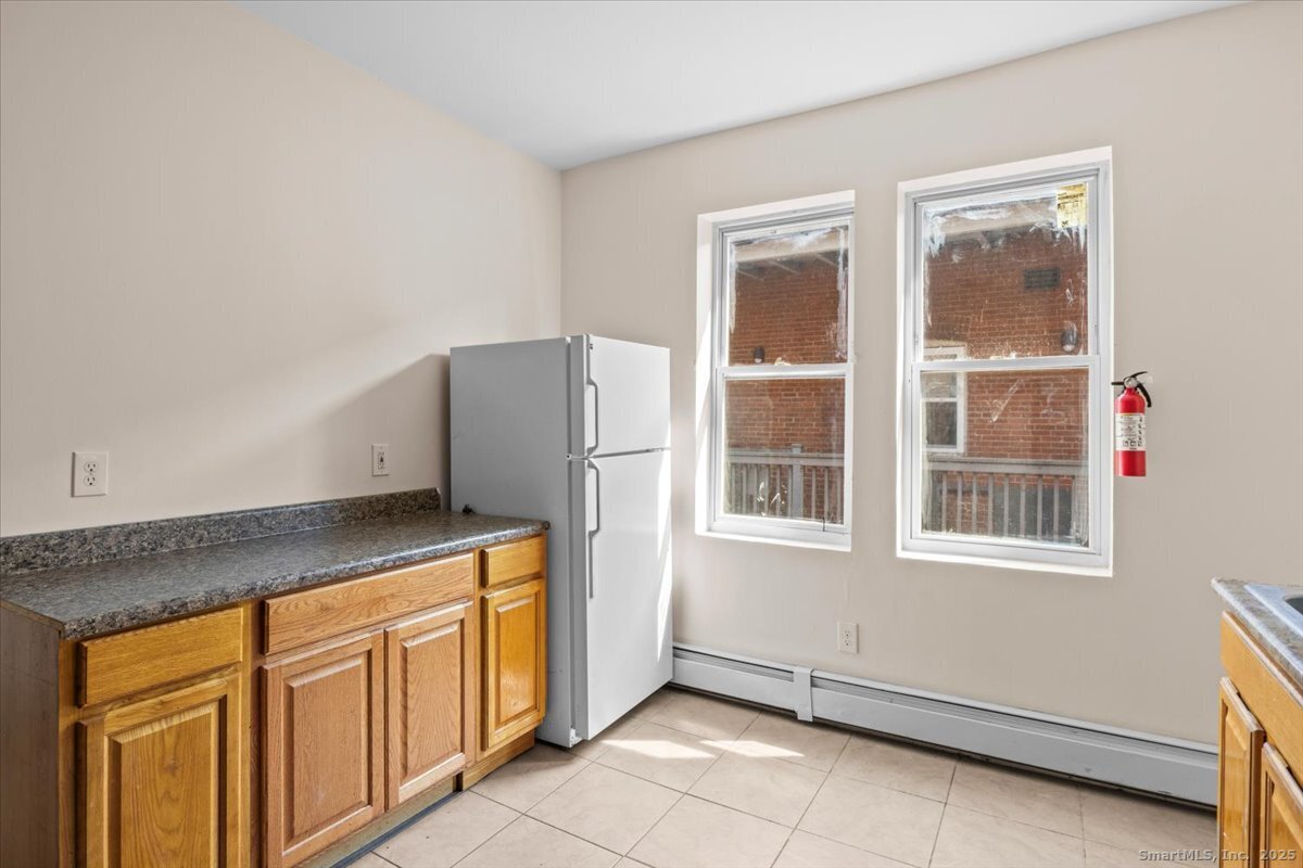 204 Magnolia Street, Unit 3S Hartford, CT 06112 - Photo 12 of 21