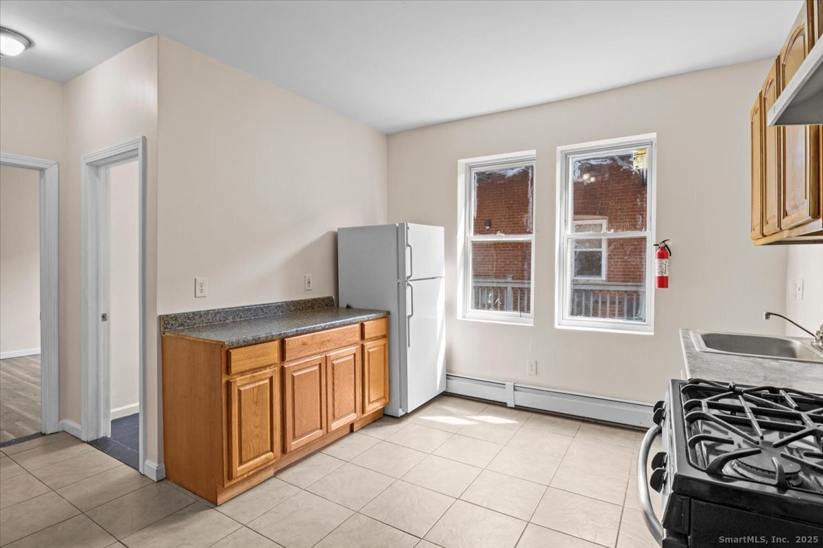 204 Magnolia Street, Unit 3S Hartford, CT 06112 - Photo 18 of 21