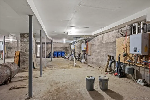 $1,800 | 204 Magnolia Street, Unit 3S, Hartford, CT 06112