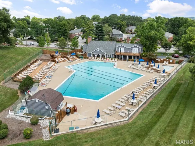 $188,000 | 1530 Swallow Drive, Brentwood, MO 63144