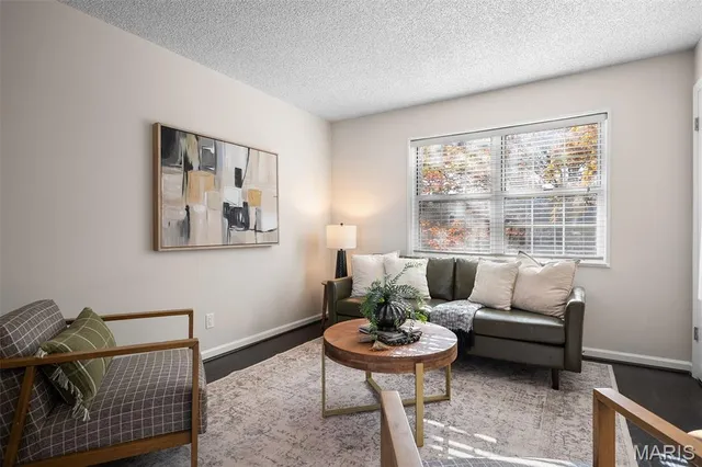 $188,000 | 1530 Swallow Drive, Brentwood, MO 63144