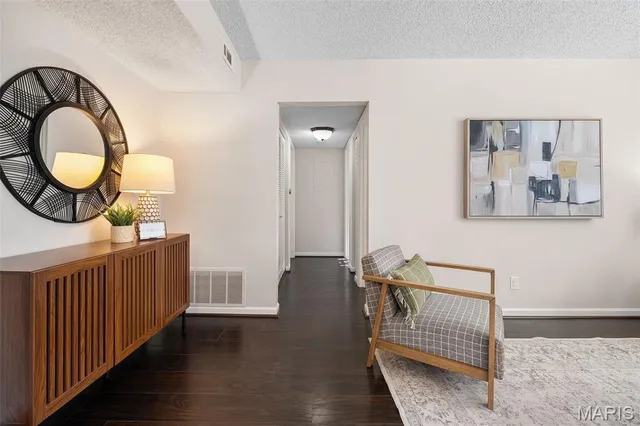 $188,000 | 1530 Swallow Drive, Brentwood, MO 63144