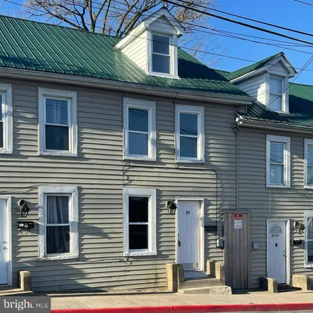 $950 | 27 Bethel Street, Hagerstown, MD 21740