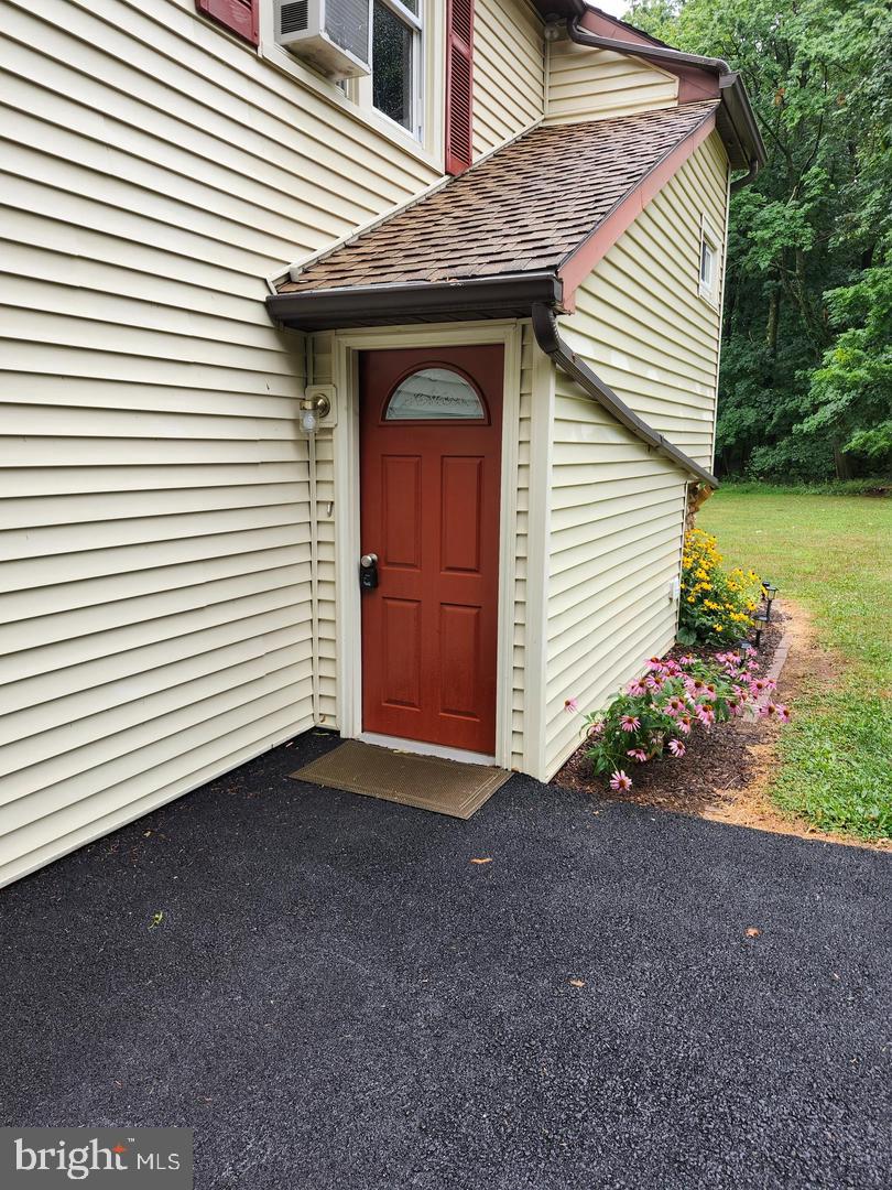 143 Swopes Valley Road Pine Grove, PA 17963 - Photo 3 of 39 Entrance
