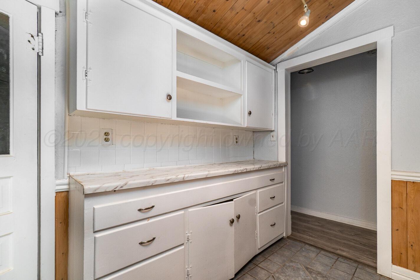 2608 8th Avenue Canyon, TX 79015 - Photo 9 of 18 IMG_4032