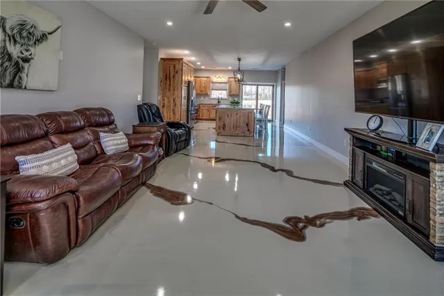 $799,000 | 34536 West 231st Street, Edgerton, KS 66021