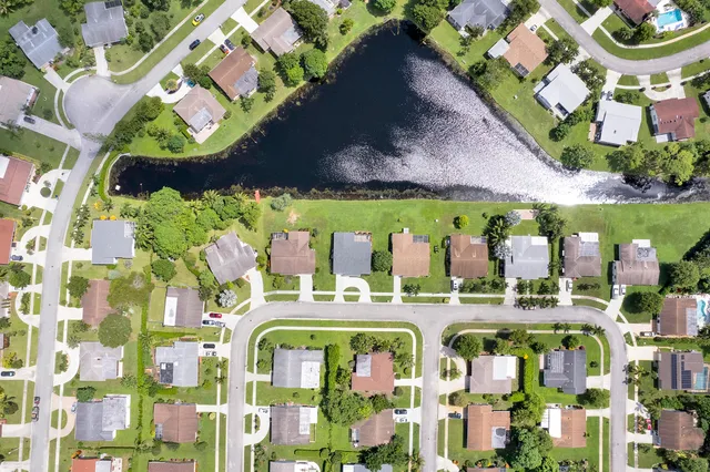 $2,950 | 14608 Country Side Lane, Delray Beach, FL 33484