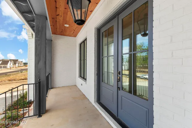 $899,900 | 111 Eastwick Drive, Madison, MS 39110