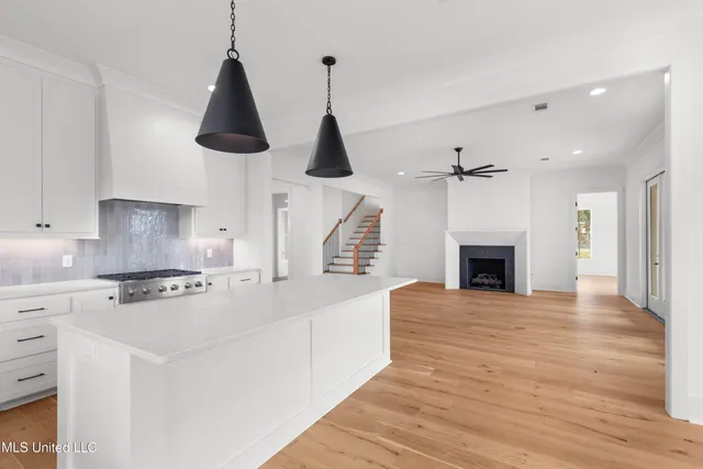 $899,900 | 111 Eastwick Drive, Madison, MS 39110