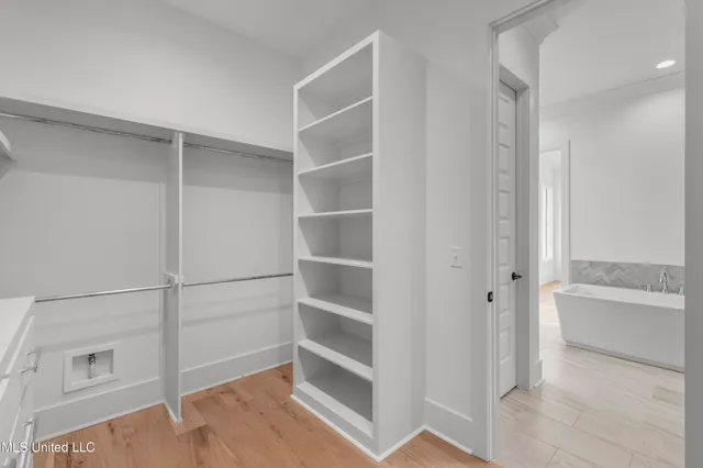 $899,900 | 111 Eastwick Drive, Madison, MS 39110