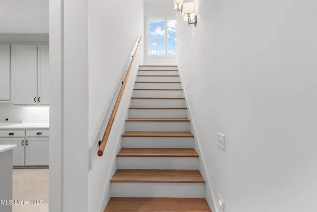 $899,900 | 111 Eastwick Drive, Madison, MS 39110