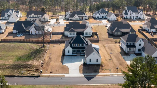$899,900 | 111 Eastwick Drive, Madison, MS 39110