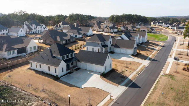 $899,900 | 111 Eastwick Drive, Madison, MS 39110