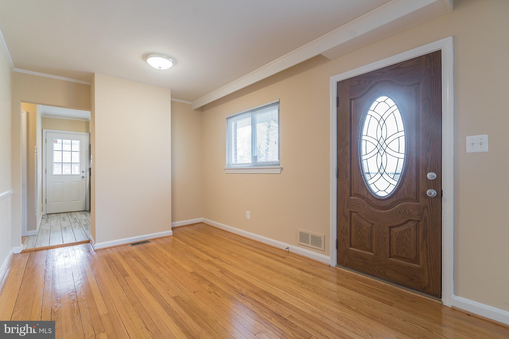 4812 Henderson Road Temple Hills, MD 20748 - Photo 12 of 30 Living Room