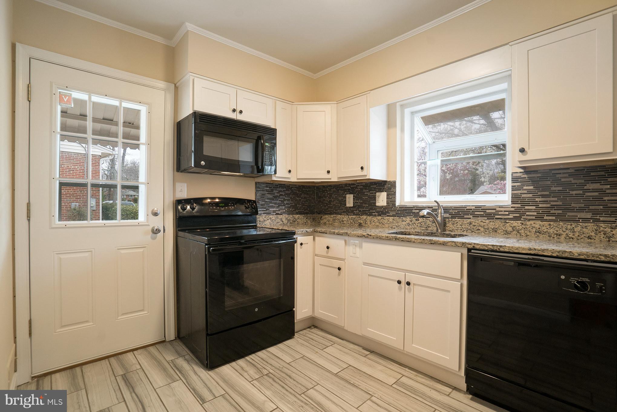 4812 Henderson Road Temple Hills, MD 20748 - Photo 3 of 30 Kitchen